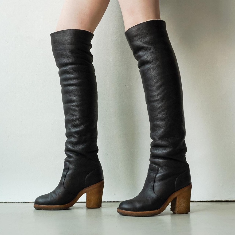 Authentic CHANEL Interlocking CC Lined Knee High … - image 2